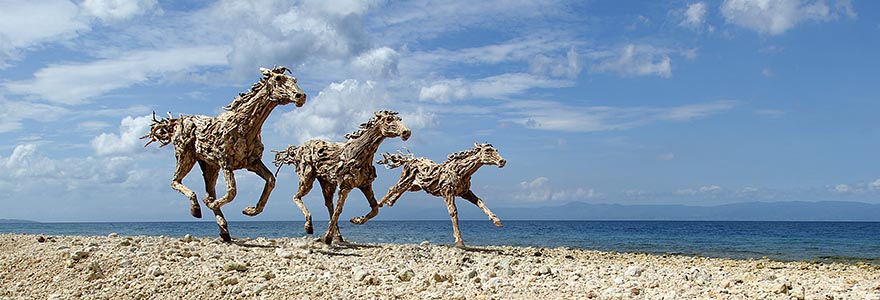 rgb.vn_ngua_galloping-driftwood-horse-sculptures-jame-doran-webb-10