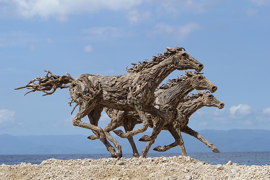 rgb.vn_ngua_galloping-driftwood-horse-sculptures-jame-doran-webb-9
