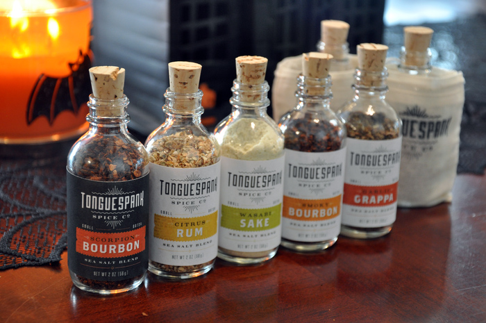 rgb_vn_illu_17-typography-packaging-designs