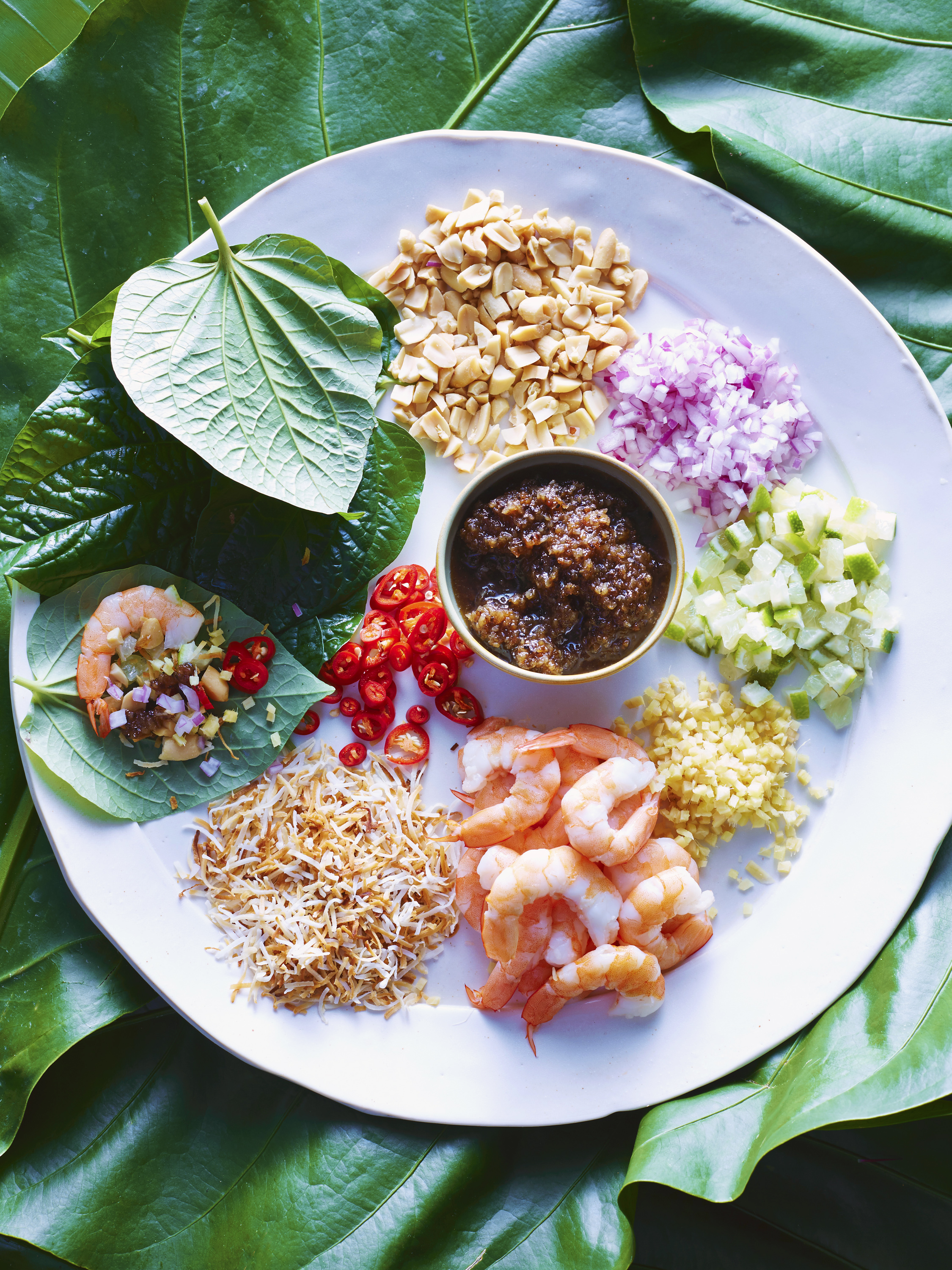 CUR-IS09AP3KI - © - Still life with Thai miang kham