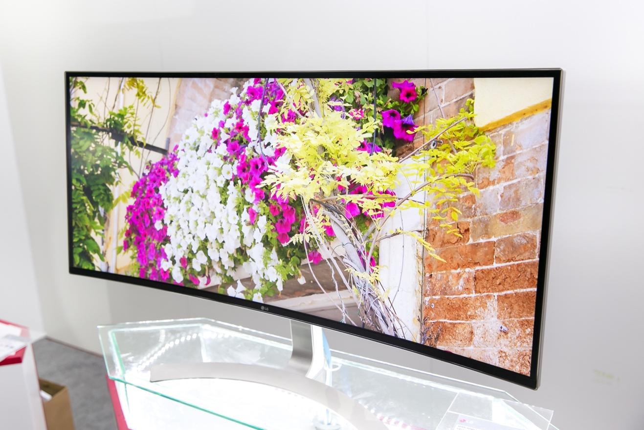 rgb_vn_creative_lg_man_hinh_cua_moi_thiet_ke_02