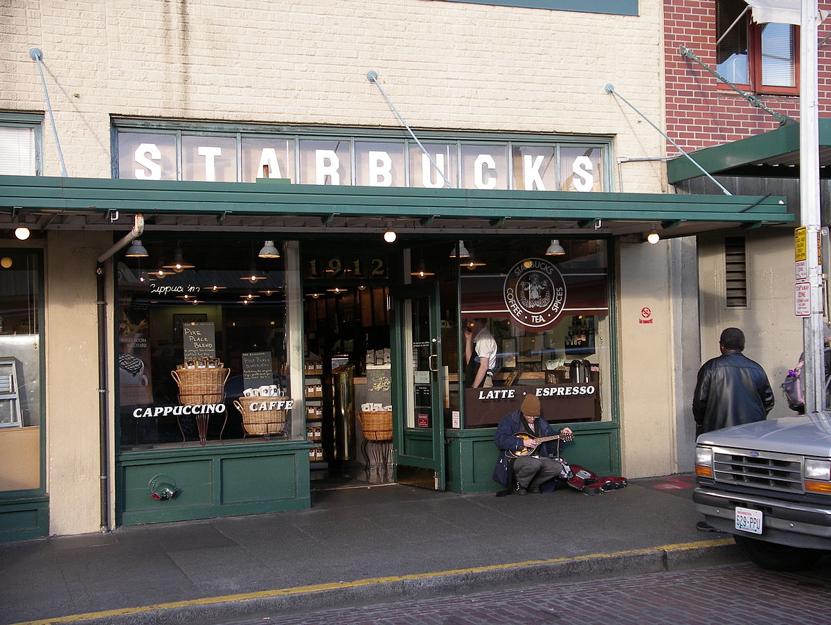 rgb_creative_Starbucks_street_musician_1