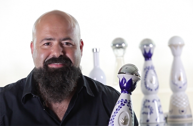 rgb_creative_arturo-lomeli-clase-azul-thanh-cong-voi-thi-truong-ngach-sieu-sang-doanhnhansaigon