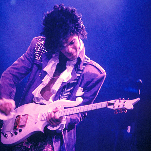 rgb_creative_ideas_design_color_of_the_year_2018_pantone_02