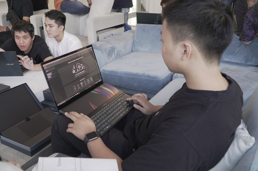 FCCA94CC-7796-4DD4-A09C-540AA5DFAD30