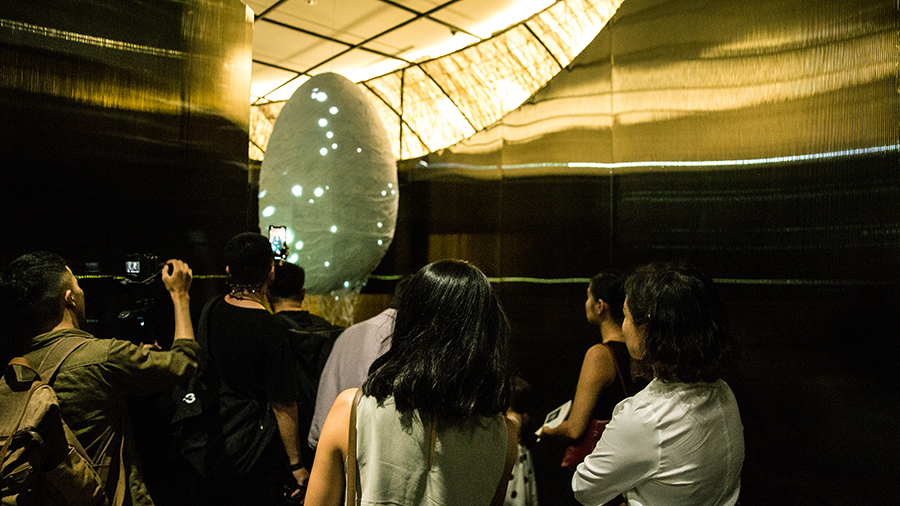 rgb-creative-trien-lam-nghe-thuat-Metamorphosis-04