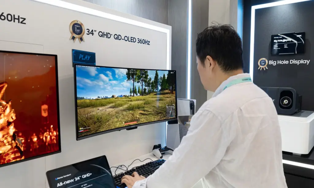 Samsung muốn biến màn hình laptop thành màn hình gaming thực thụ với tấm nền OLED 16 inch mới