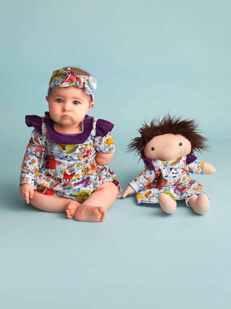 A Doll Like Me - dự án tạo ra những con búp bê mang hình dáng giống các em nhỏ gặp khiếm khuyết