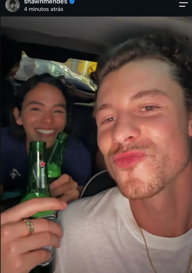 Shawn Mendes đăng ảnh uống Heineken cùng bạn gái Bruna Marquezine (đại sứ Corona)