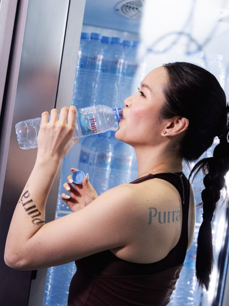 Thương hiệu Purra biến chai nước khoáng thành tạ tập luyện tại giải đấu fitness HYROX Bangkok - màn marketing viral mạng xã hội