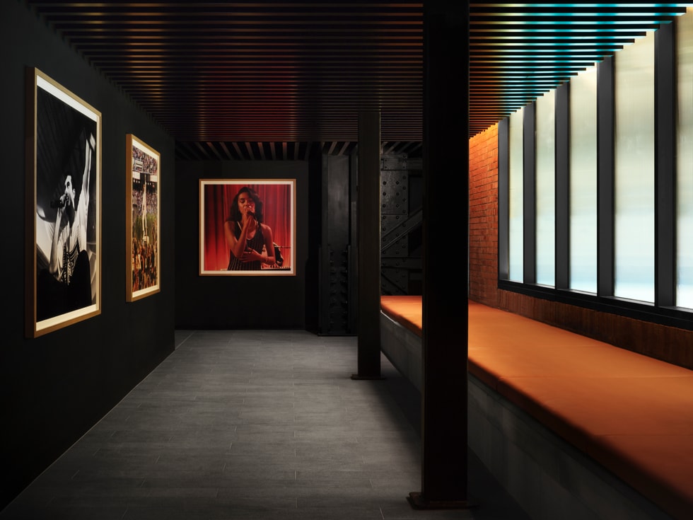 Apple khai trương Apple Music Hall, không gian biểu diễn âm nhạc hiện đại hoàn toàn mới tại London