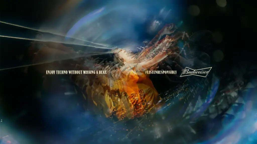 Budweiser biến cảm giác “say” thành visual với lời nhắc: “Quẩy concert hết mình, uống có trách nhiệm” 