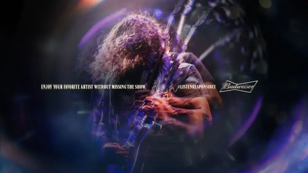 Budweiser biến cảm giác “say” thành visual với lời nhắc: “Quẩy concert hết mình, uống có trách nhiệm” 