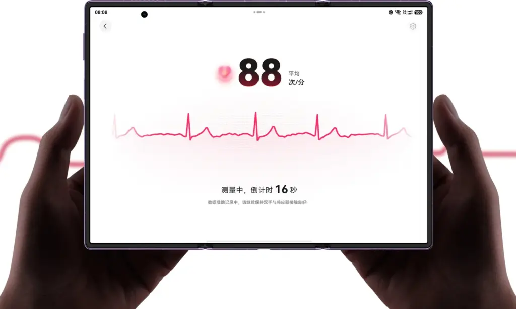 Smartphone gập ba mới nhất của Huawei mỏng hơn, bền hơn và “điên rồ” hơn bao giờ hết