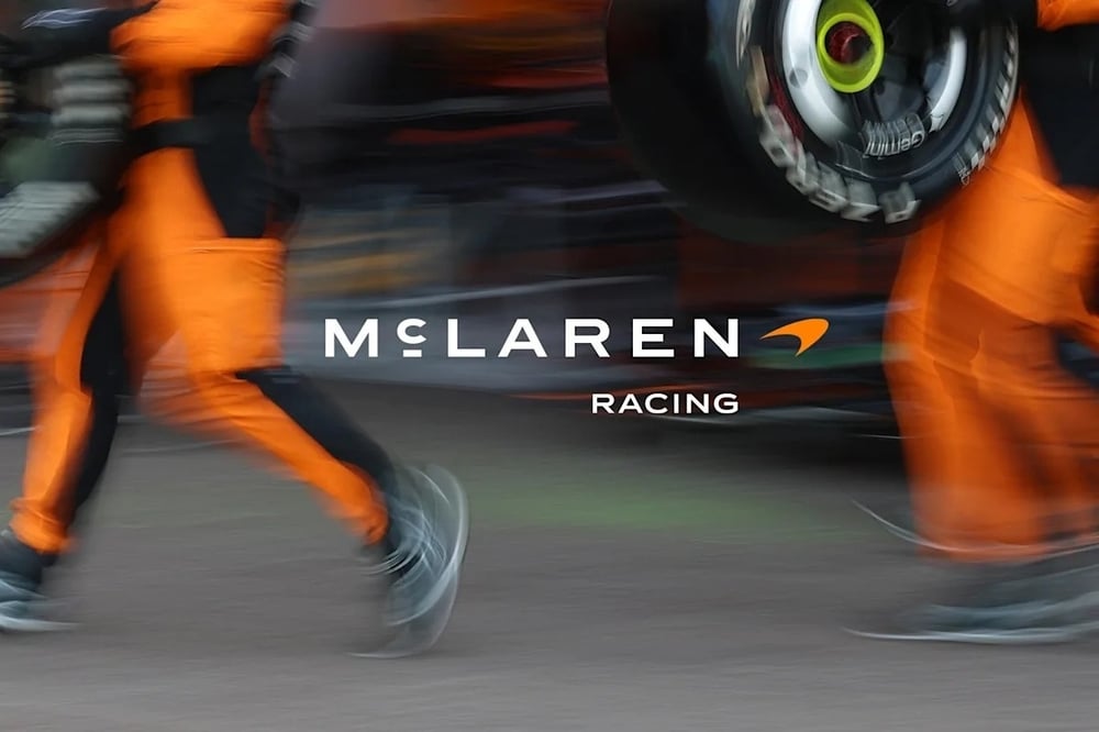 McLaren đổi logo mới, đưa dấu ấn từ gara gia đình Bruce McLaren trở lại nhận diện