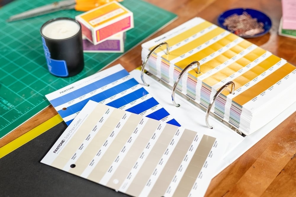 PANTONE bổ sung hơn 220 màu mới cho làn sóng thiết kế rực rỡ, táo bạo trở lại
