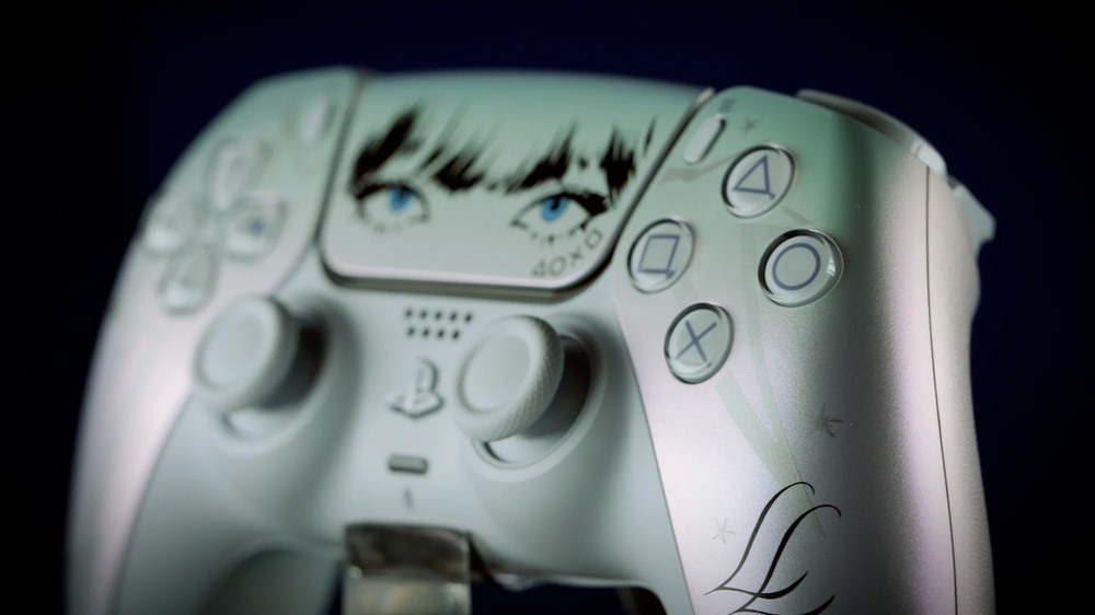 LISA (BLACKPINK) tự tay thiết kế tay cầm PlayStation DualSense phiên bản giới hạn