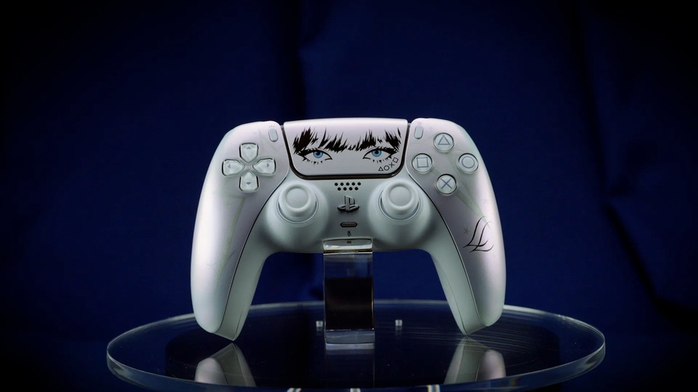 LISA (BLACKPINK) tự tay thiết kế tay cầm PlayStation DualSense phiên bản giới hạn