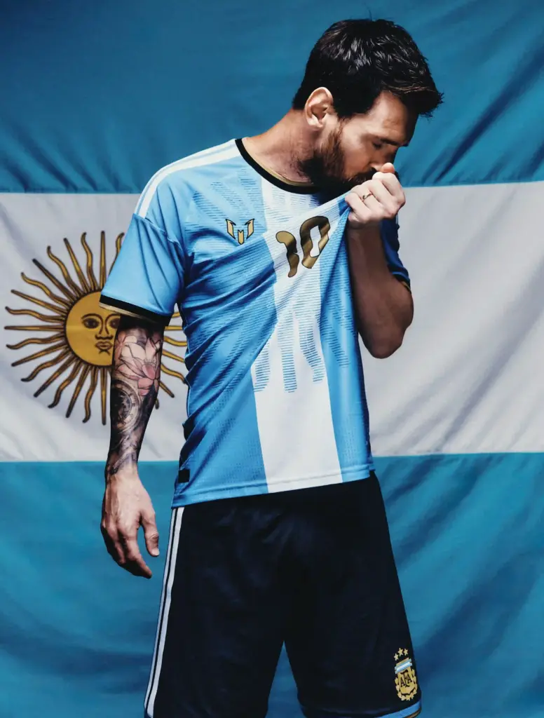 adidas tôn vinh sự nghiệp của Lionel Messi cùng tuyển Argentina bằng mẫu áo đấu phiên bản đặc biệt trước trận đấu quốc tế cuối cùng
