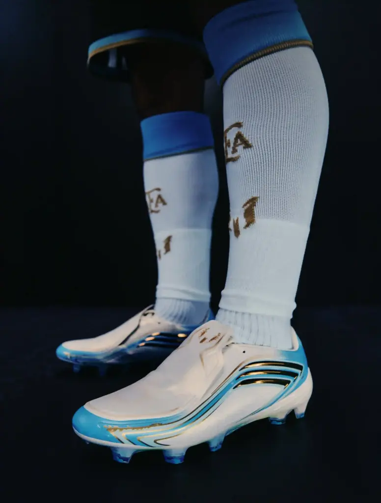 adidas tôn vinh sự nghiệp của Lionel Messi cùng tuyển Argentina bằng mẫu áo đấu phiên bản đặc biệt trước trận đấu quốc tế cuối cùng