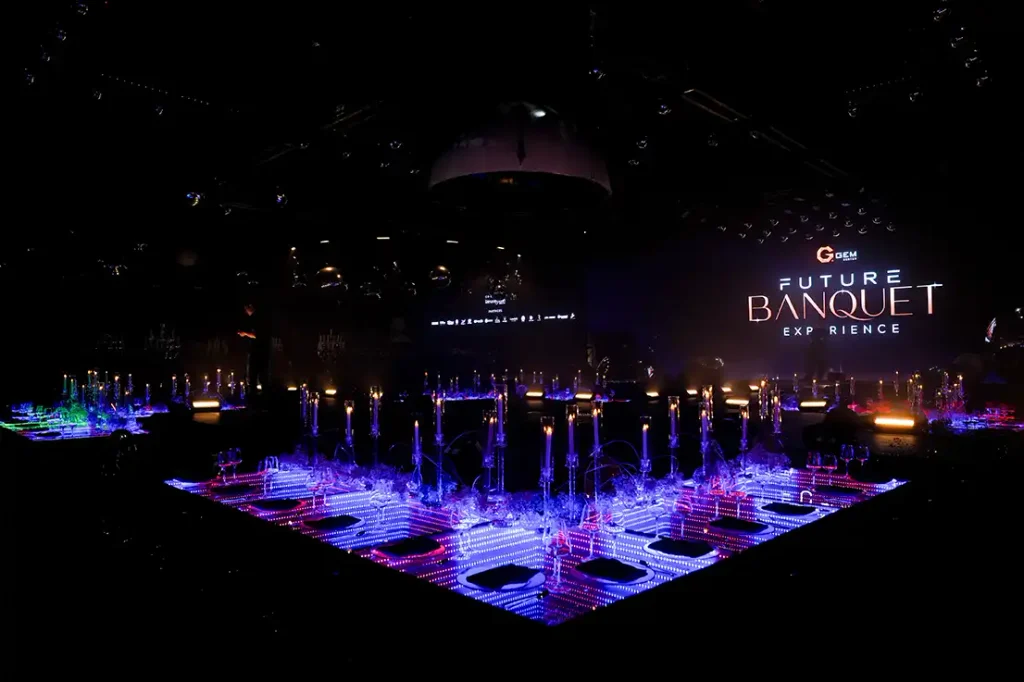 Các loại bàn tiệc LED vô cực được tích hợp nguồn điện sạc với thời lượng sử dụng tối thiểu 4 giờ
