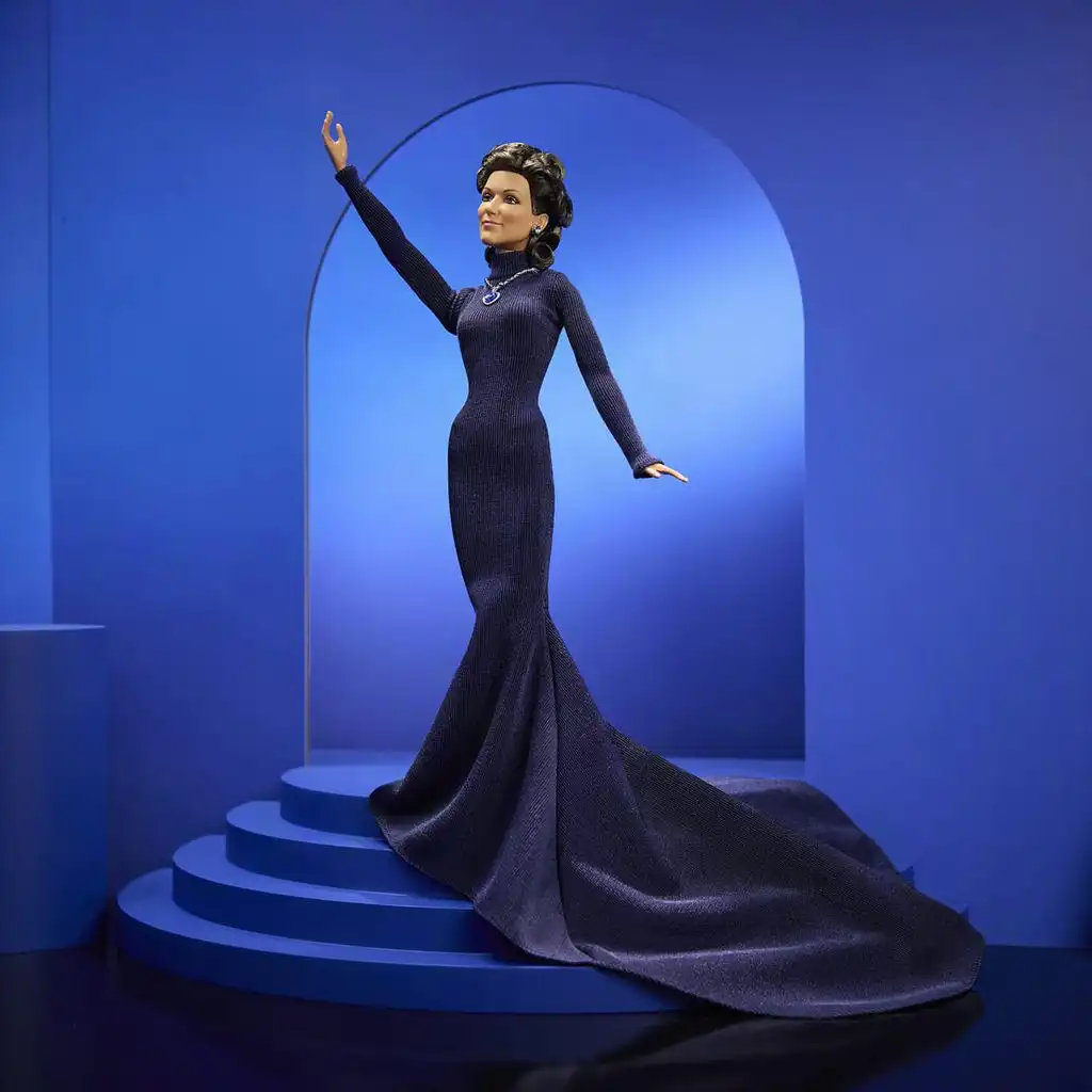 Mattel tôn vinh Céline Dion với búp bê Barbie Signature, tái hiện khoảnh khắc "My Heart Will Go On" năm 1998