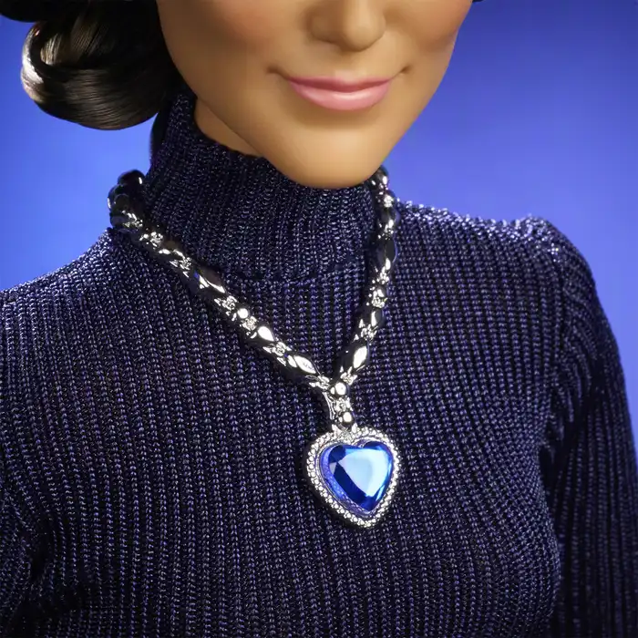 Mattel tôn vinh Céline Dion với búp bê Barbie Signature, tái hiện khoảnh khắc "My Heart Will Go On" năm 1998