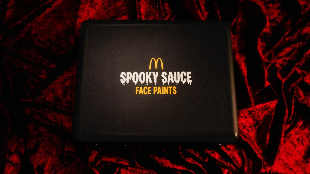 McDonald’s biến các loại sốt chấm thành bộ trang điểm Halloween độc đáo