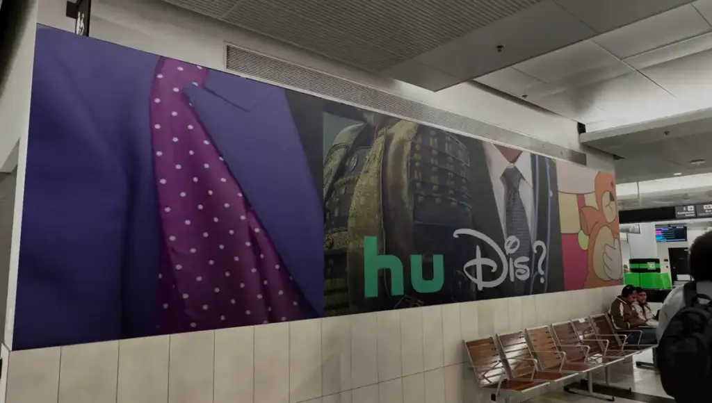 “Hu Dis?”: Khi Disney+ và Hulu cắt ghép logo để tạo nên câu hỏi gây tò mò