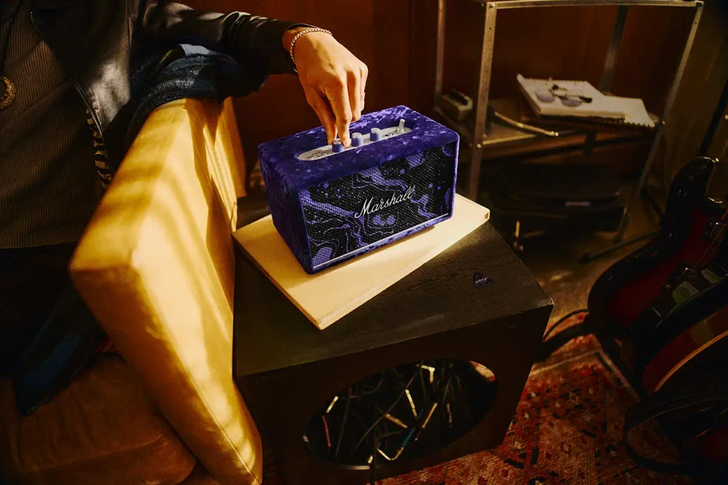 Marshall tôn vinh huyền thoại Jimi Hendrix với bộ sưu tập đậm chất psychedelic kỷ niệm 60 năm hợp tác